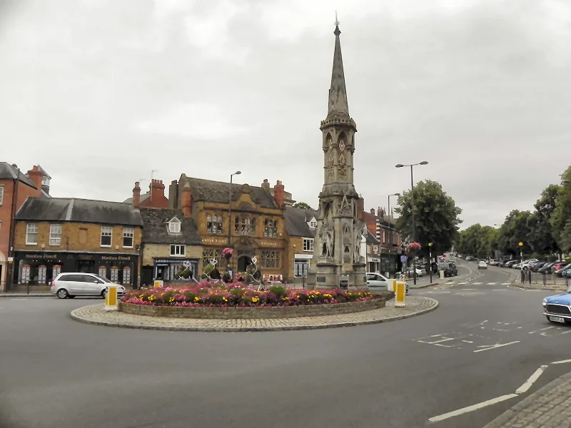 Banbury Cross, rebuilt in 1859 and still the roundabout at the centre of the town